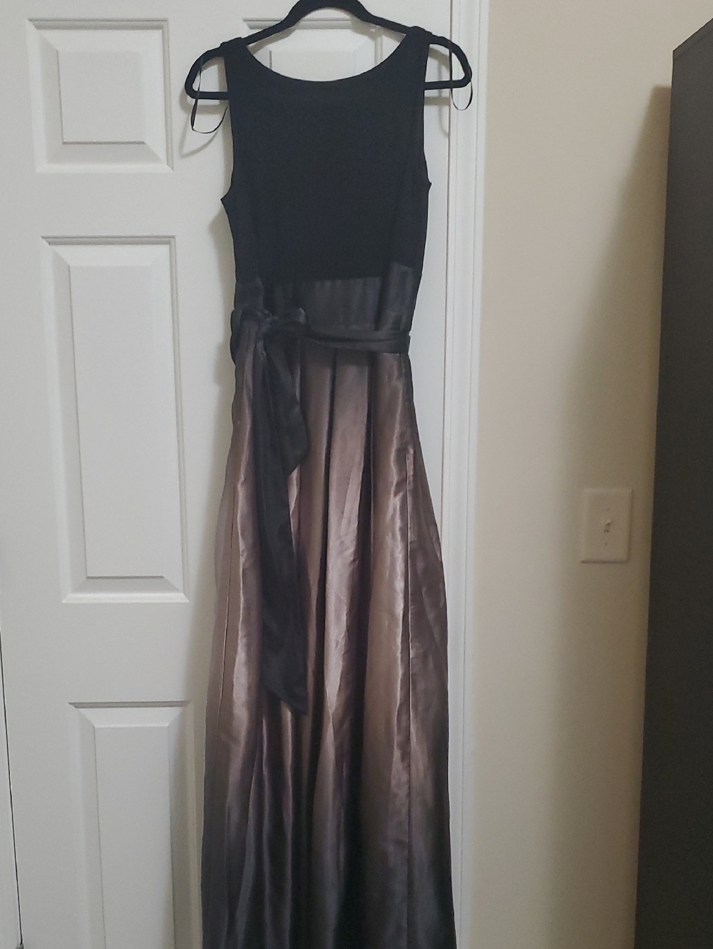 SLNY Black and Brown Ombre Maxi Dress
